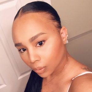 Meet your Posher, Melisa